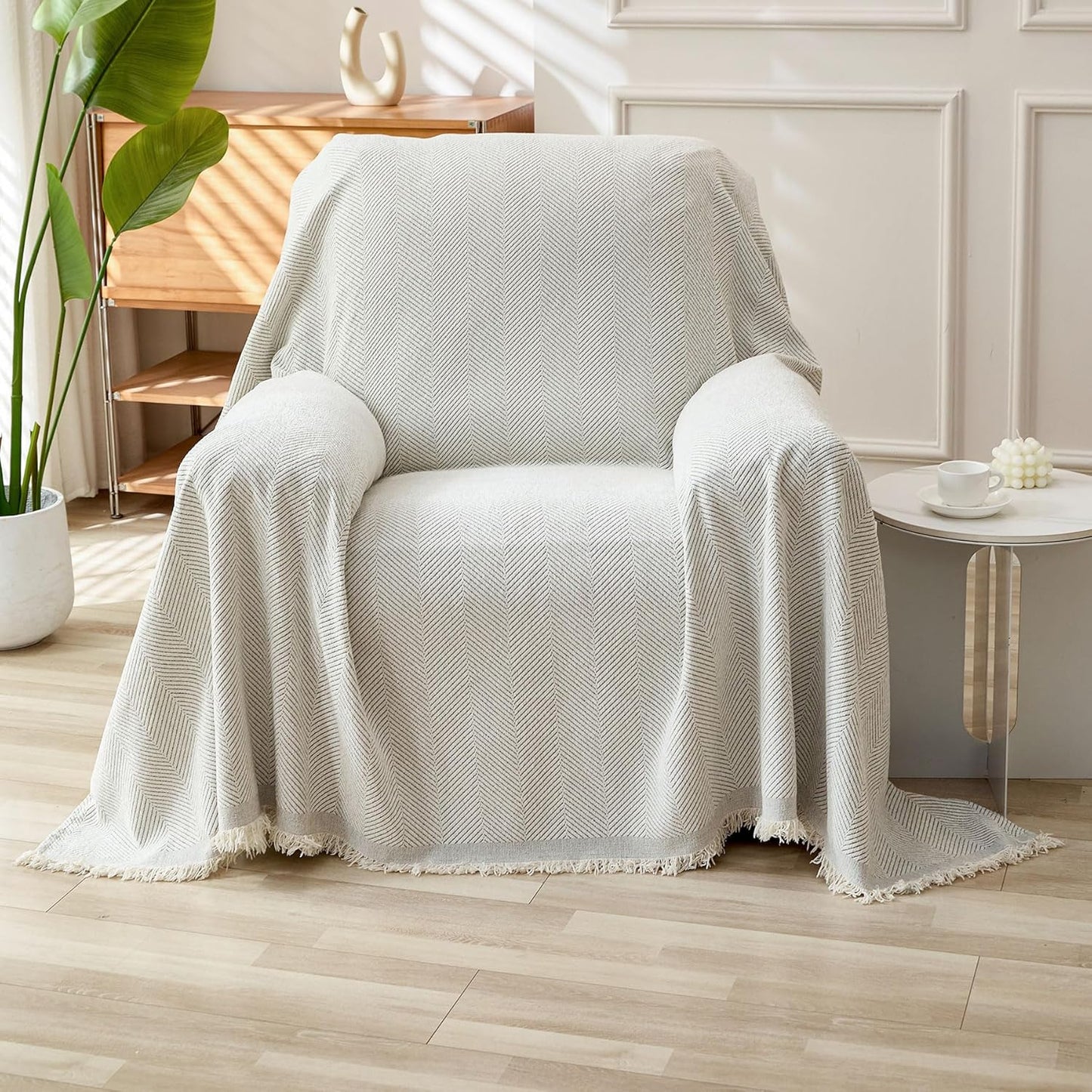 HAOMAIJIA Non Slip Couch Cover Sofa Covers for 3 Cushion Couch Washable sectional Couch Covers for Dogs pet Furniture Protector Couch Cover Blanket for Living Room (Off White, 91"x134")